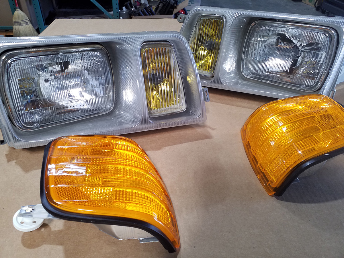 Mercedes W126 NOS Headlights